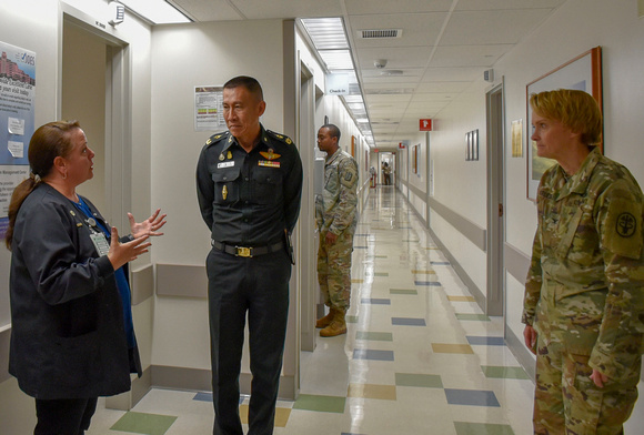 Tripler hosts Director General of the Armed Forces Research Institute of Medical Sciences, Royal Thai Army Medical Department